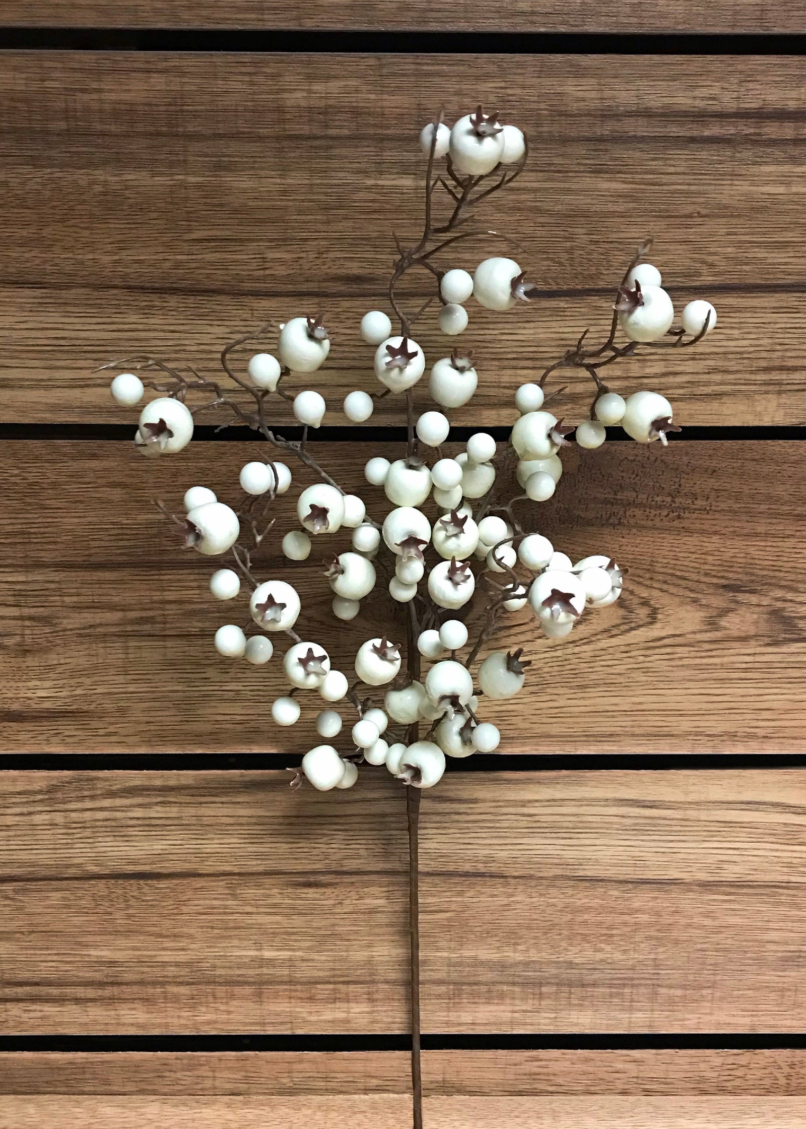 ITEM 81238 CM - 22" OUTDOOR CREAM BERRY SPRAY