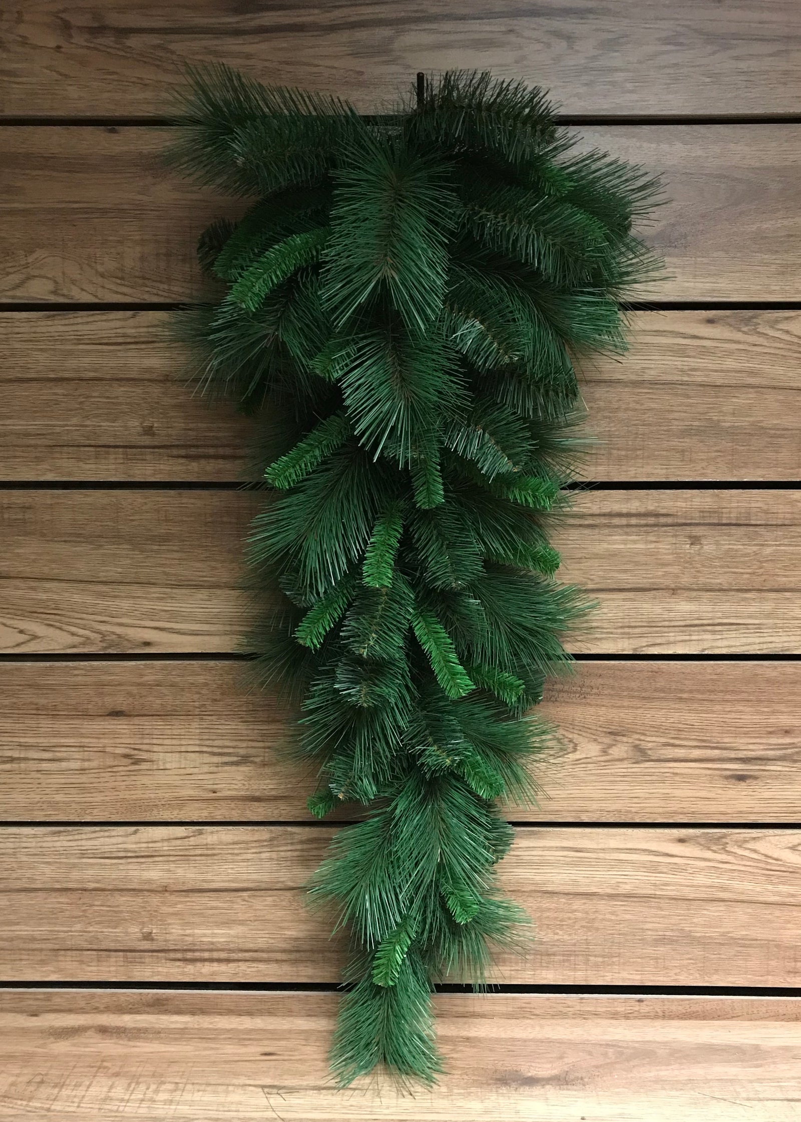 ITEM 81316 - 32" MIXED PINE TEARDROP X 69