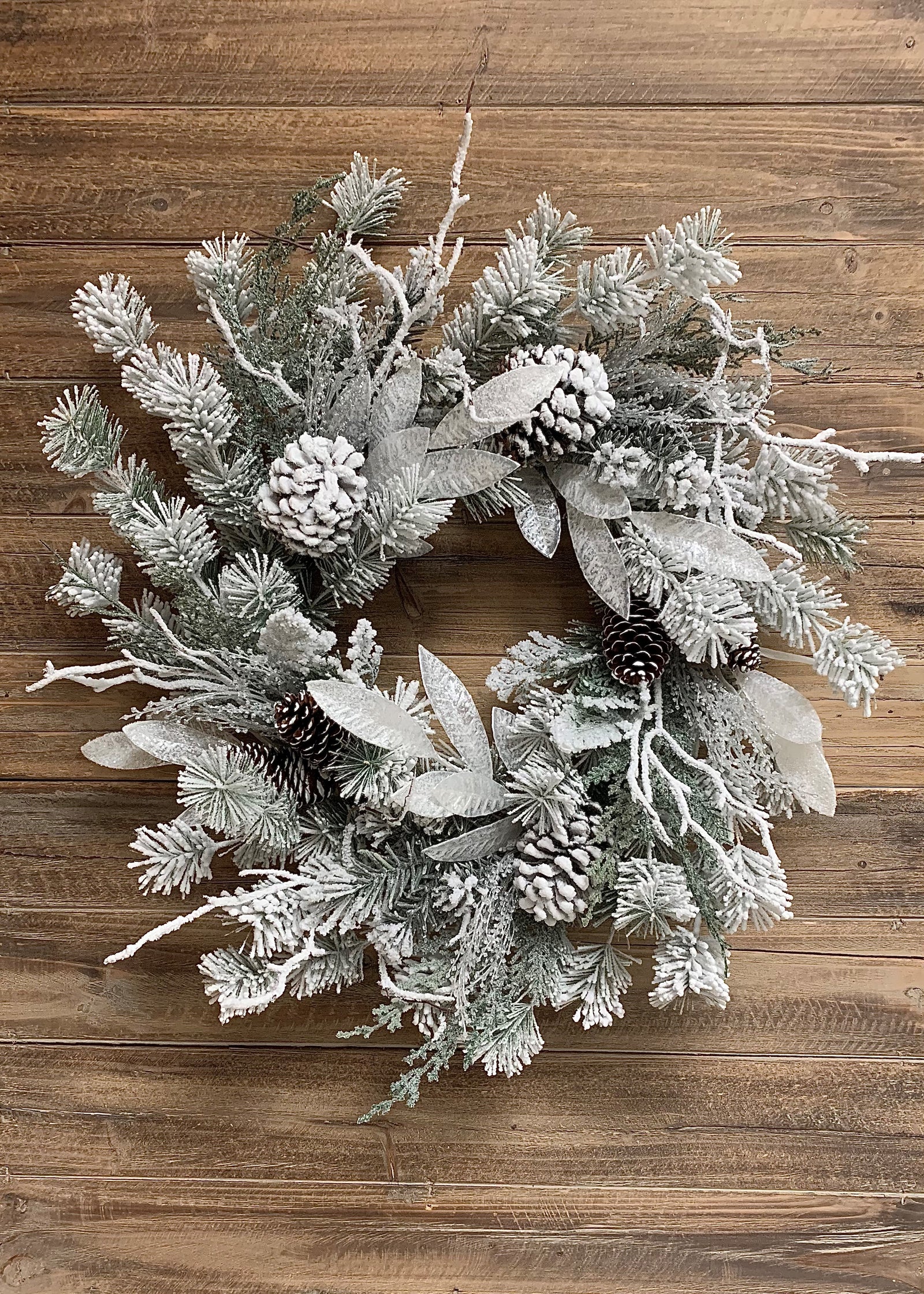ITEM 81552 - 20" SNOWDRIFT SPLIT PINE WREATH WITH PINE CONES
