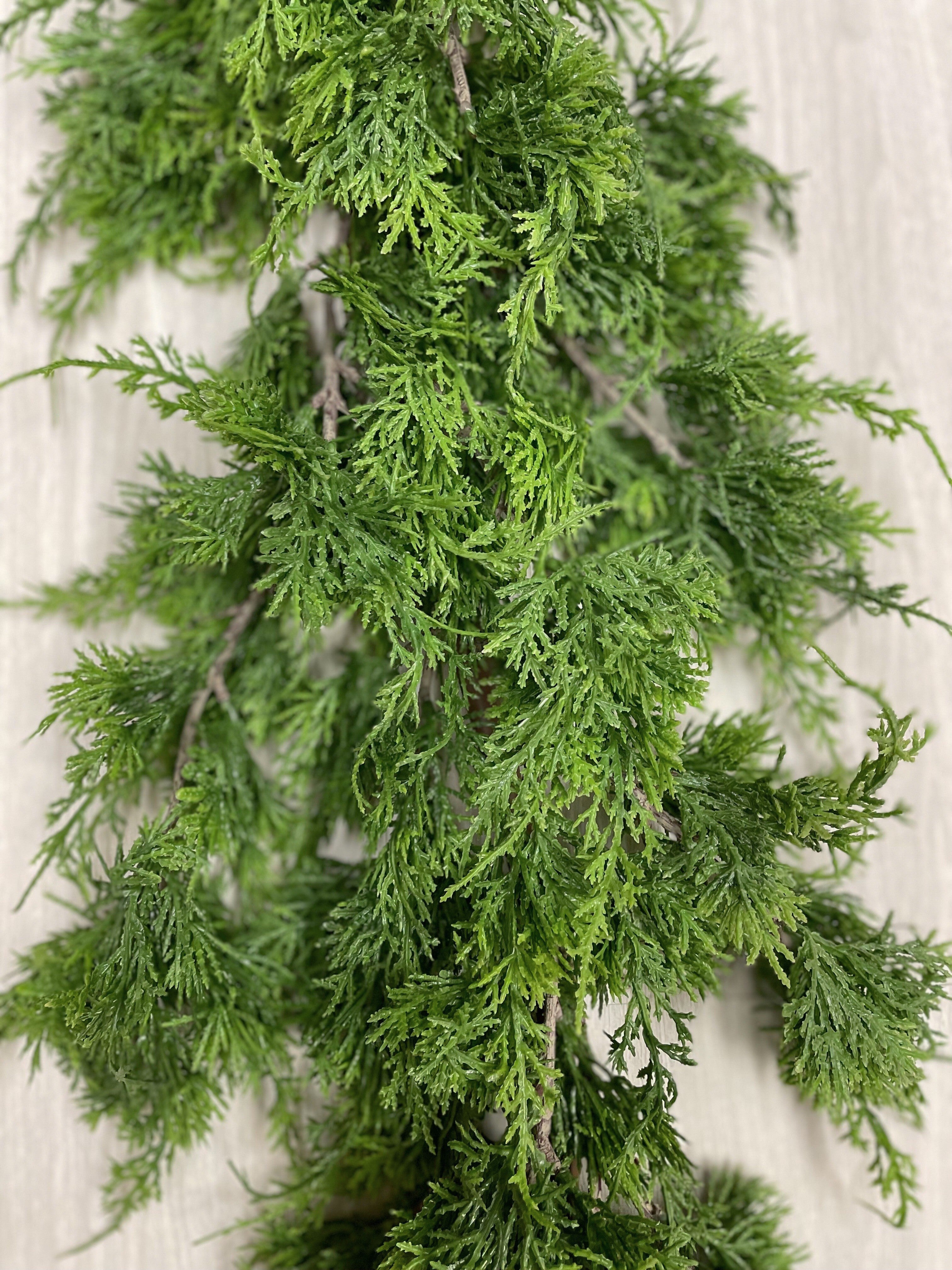 ITEM 81612 - 15" FRESH TOUCH NORTHERN WHITE CEDAR WREATH