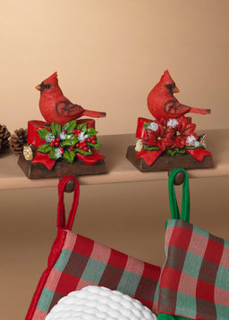 ITEM G2690910 - 5.5"H RESIN HOLIDAY CARDINAL STOCKING HOLDER
