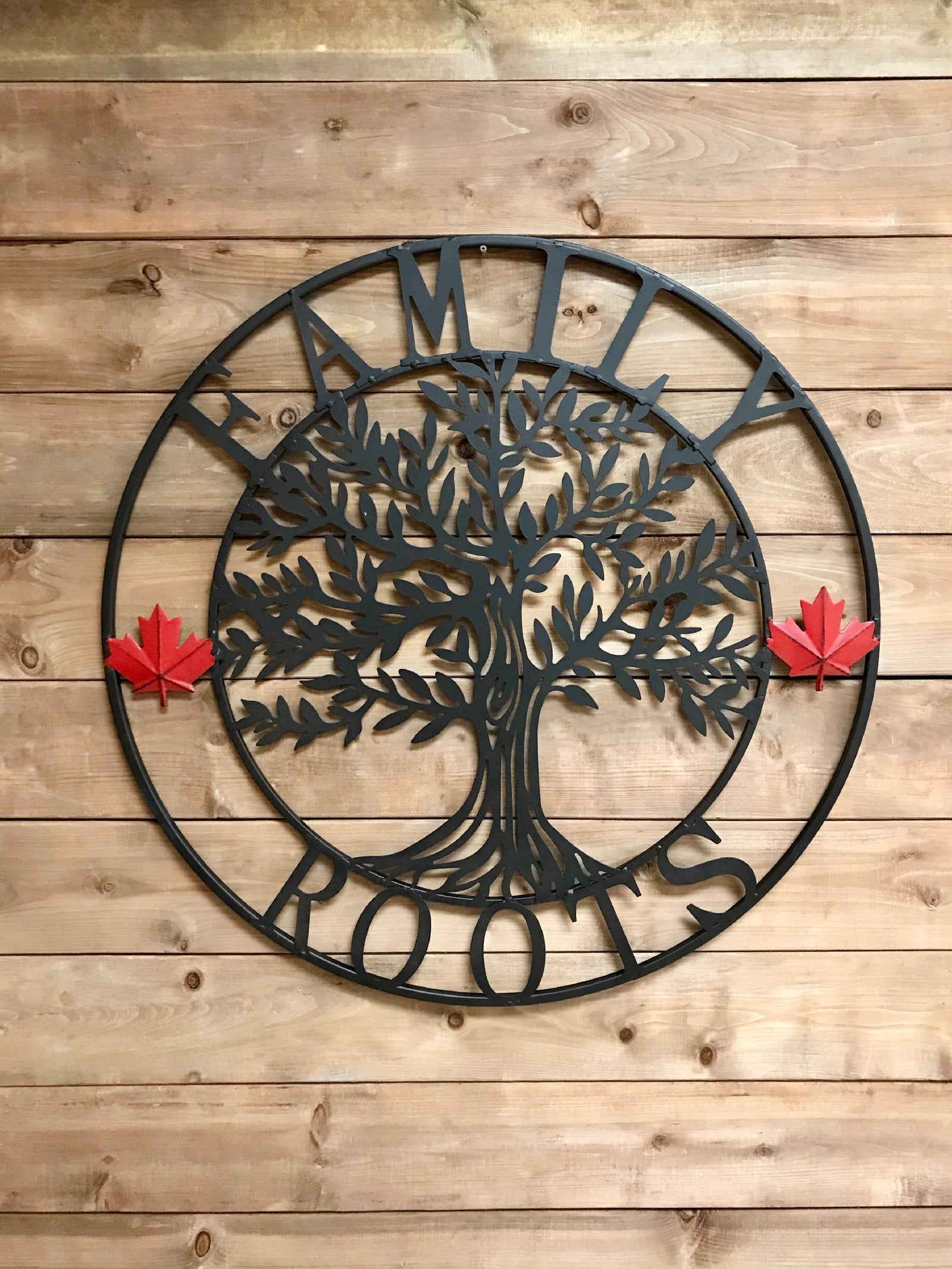 ITEM KOP 21816 - 27.5" METAL FAMILY ROOTS CIRCLE WALL PLAQUE