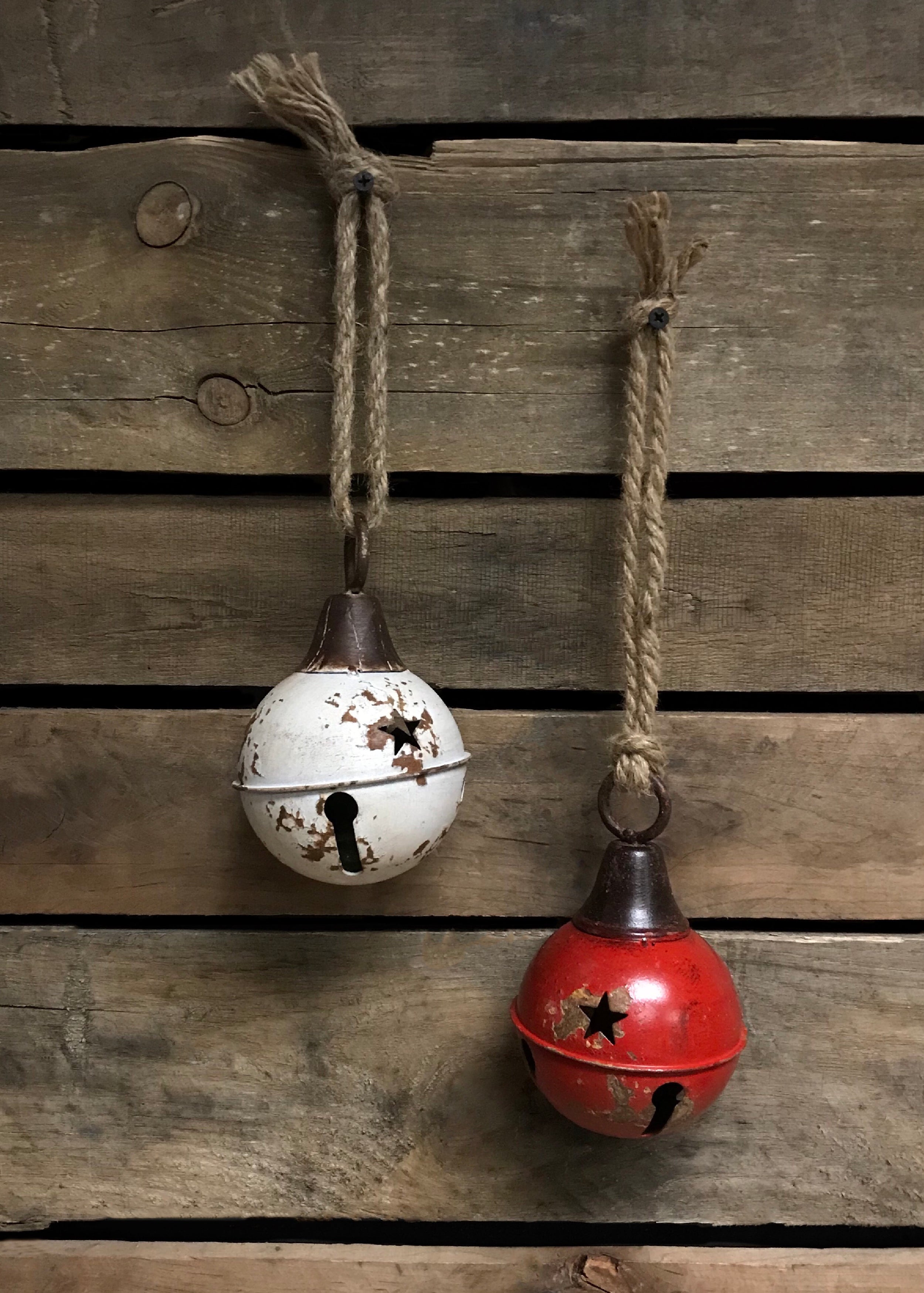 ITEM KOP 41209 - 4" ANTIQUE JINGLE BELL WITH JUTE ROPE