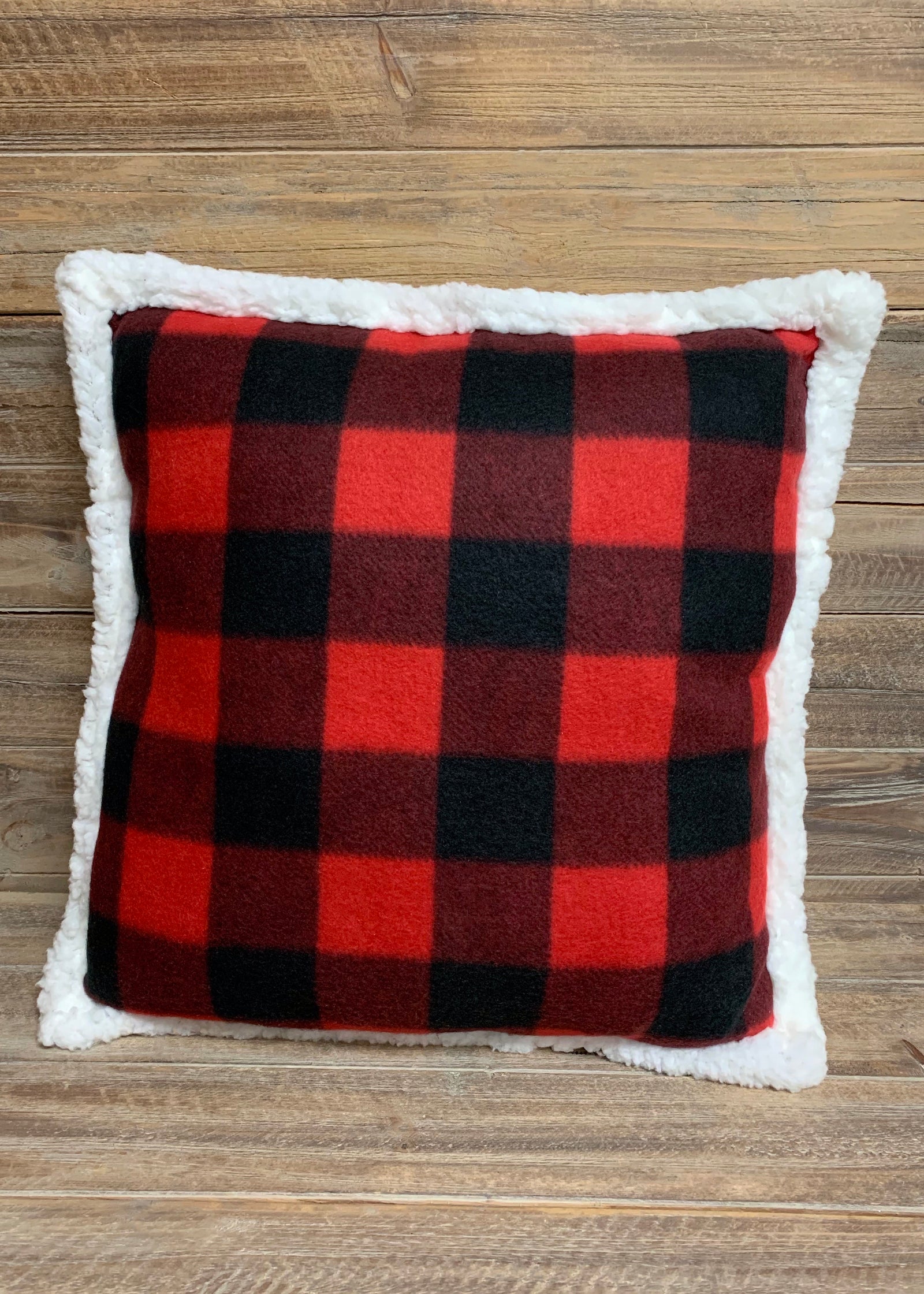 ITEM KOP 47084 - 17.5inX17.5in  FLEECE BUFFALO PLAID PILLOW
